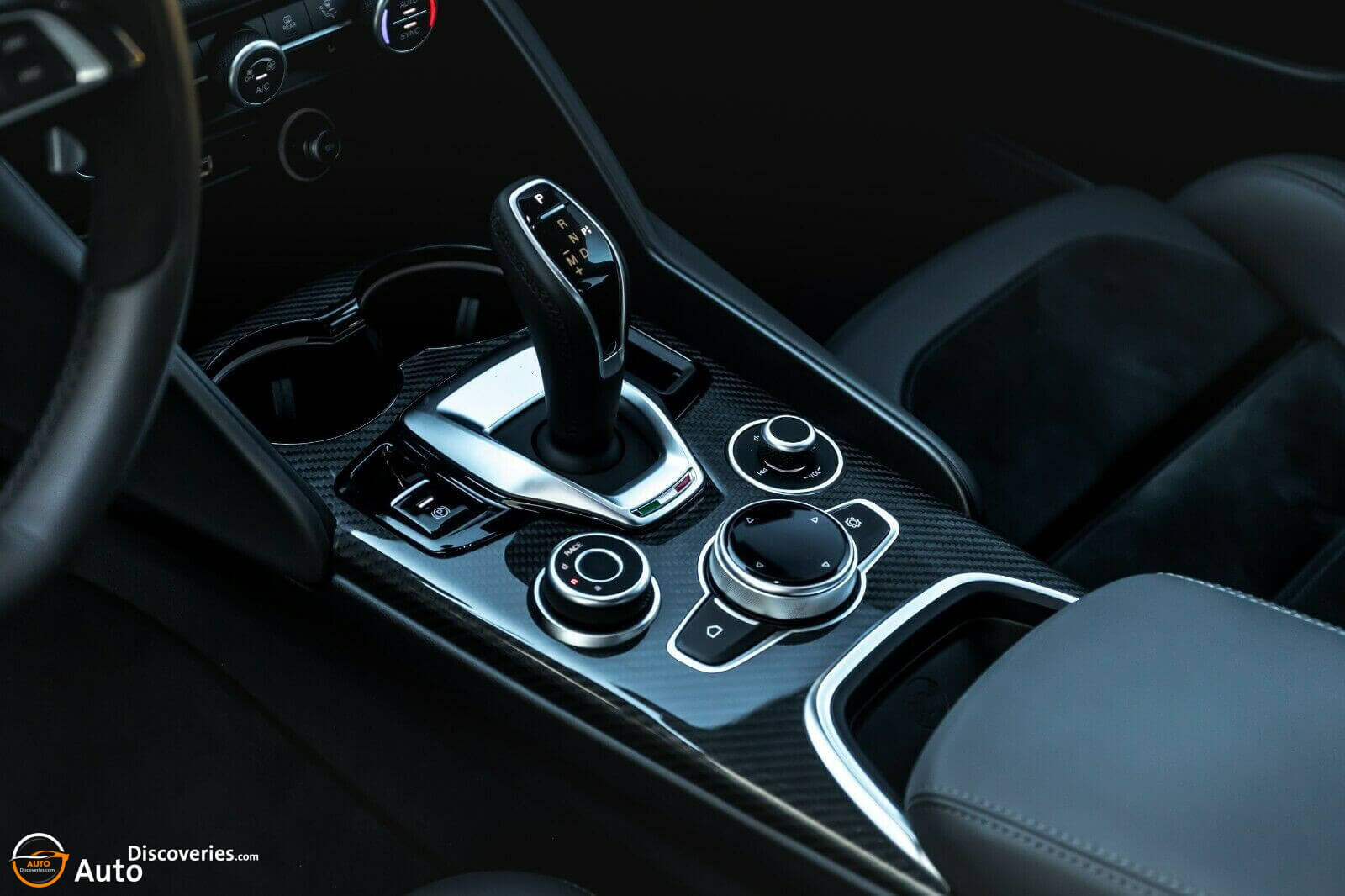 12-Manhart-Alfa-Romeo-Giulia-QV-17.jpg