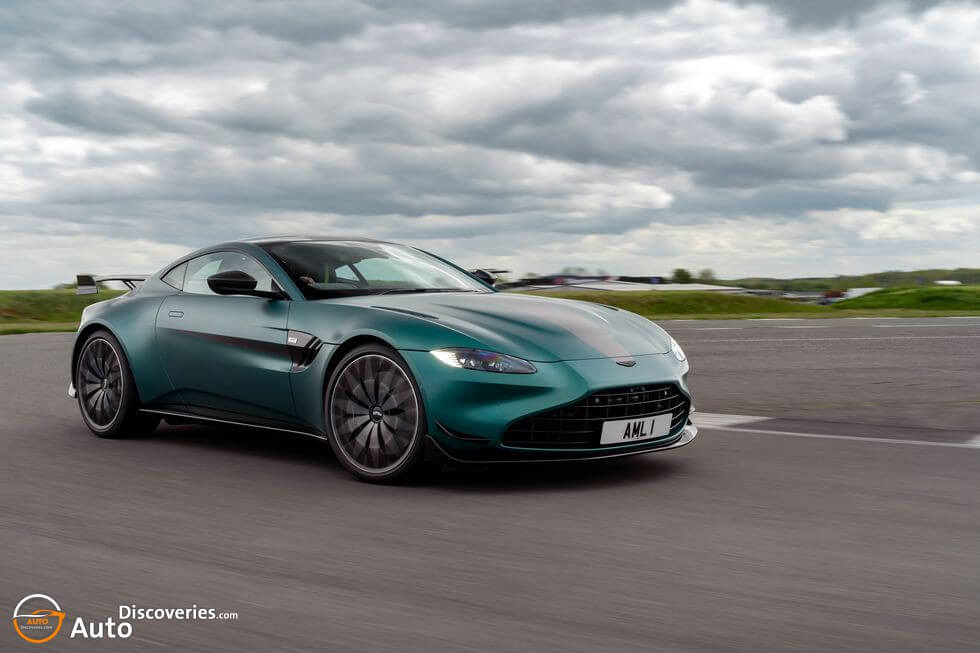 2022 Aston Martin Vantage
