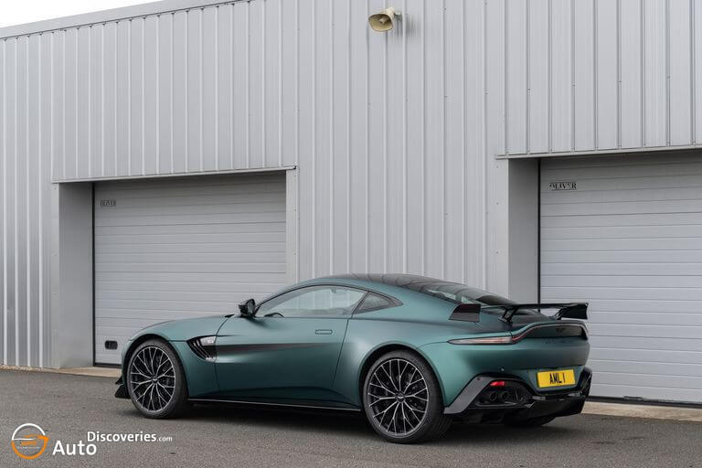2022 Aston Martin Vantage