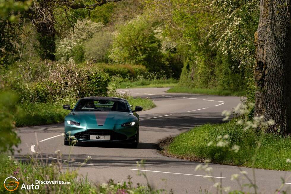 2022 Aston Martin Vantage