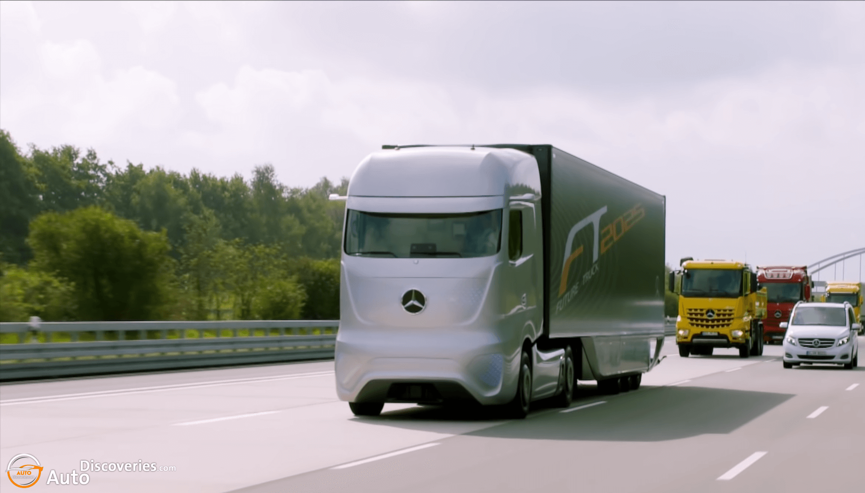 2025 Mercedes Self Driving Truck Driving Itself - Mercedes Future Truck