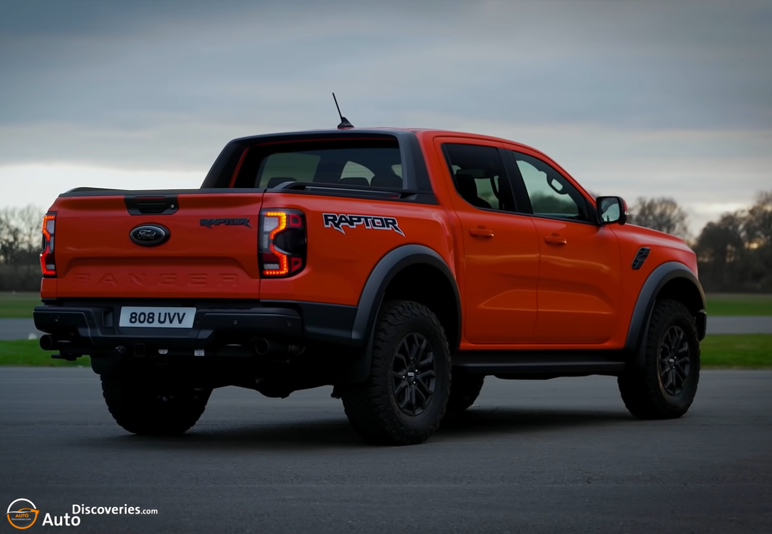 2023-ford-ranger-raptor-gorgeous-pickup-truck-auto-discoveries