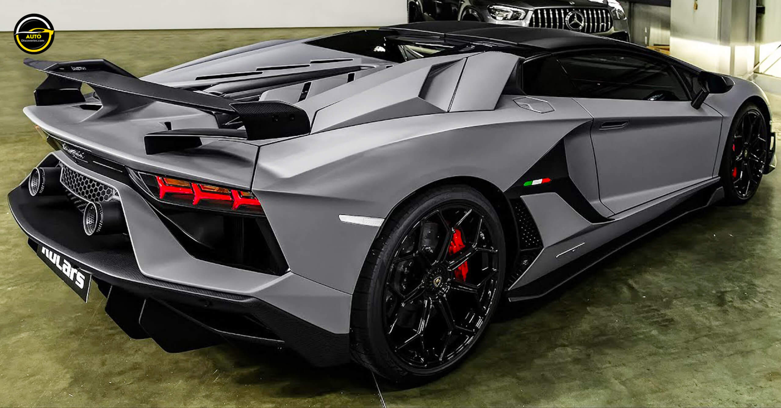 chrome lamborghini aventador 2022