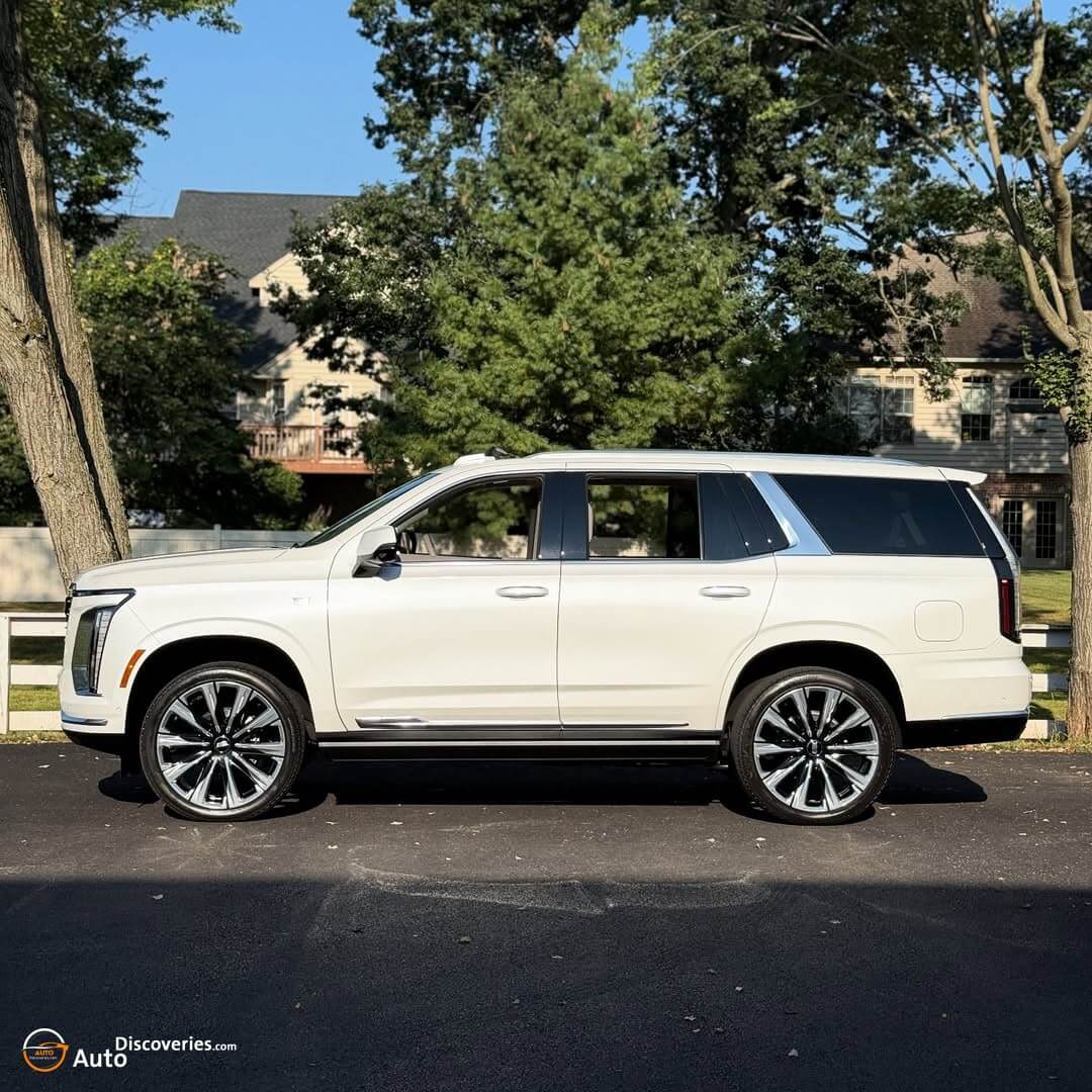 2-auto-discoveries-2025-cadillac-escalade-review-and8211-luxury-suv-with-bold-updates.jpg